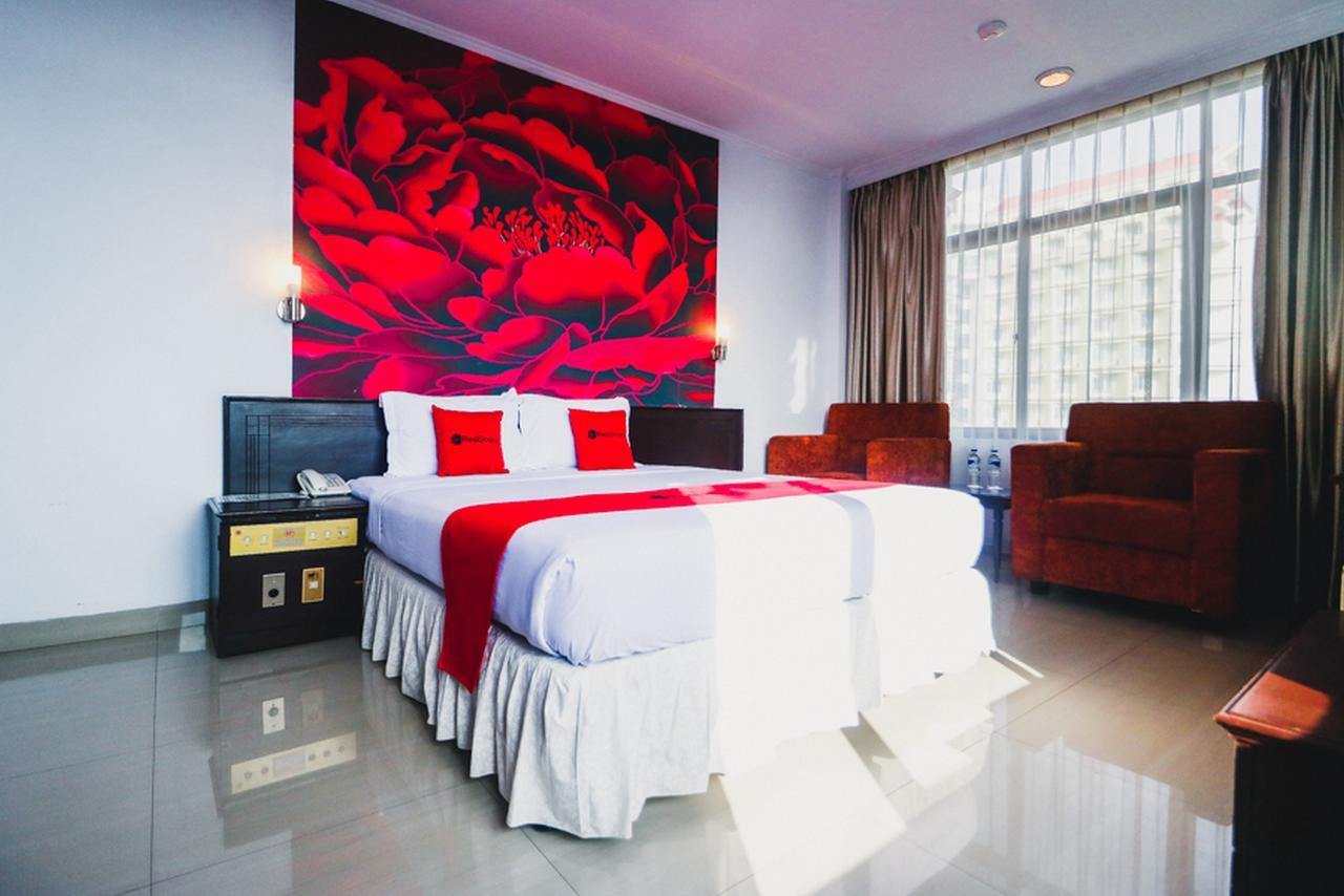 Reddoorz Plus Near Mall Ratu Indah 2 ماكاسار المظهر الخارجي الصورة