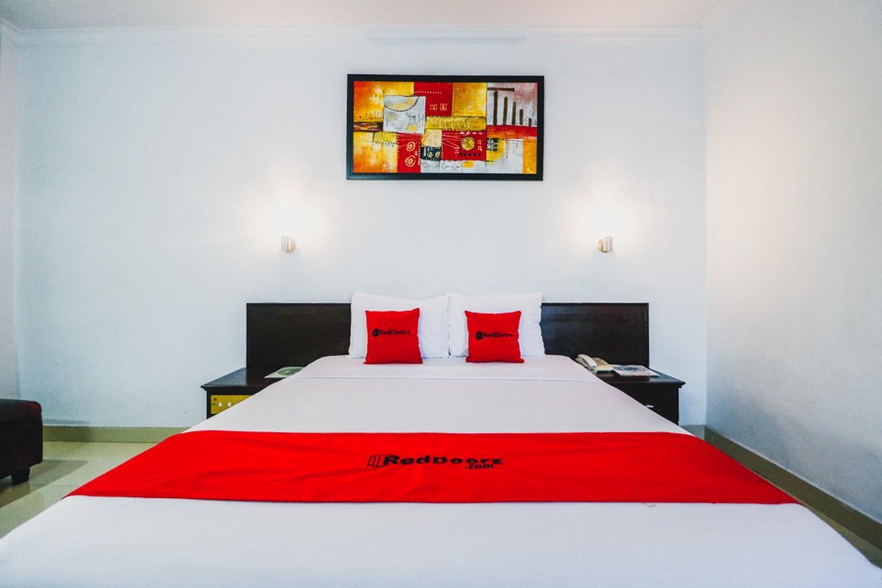 Reddoorz Plus Near Mall Ratu Indah 2 ماكاسار المظهر الخارجي الصورة