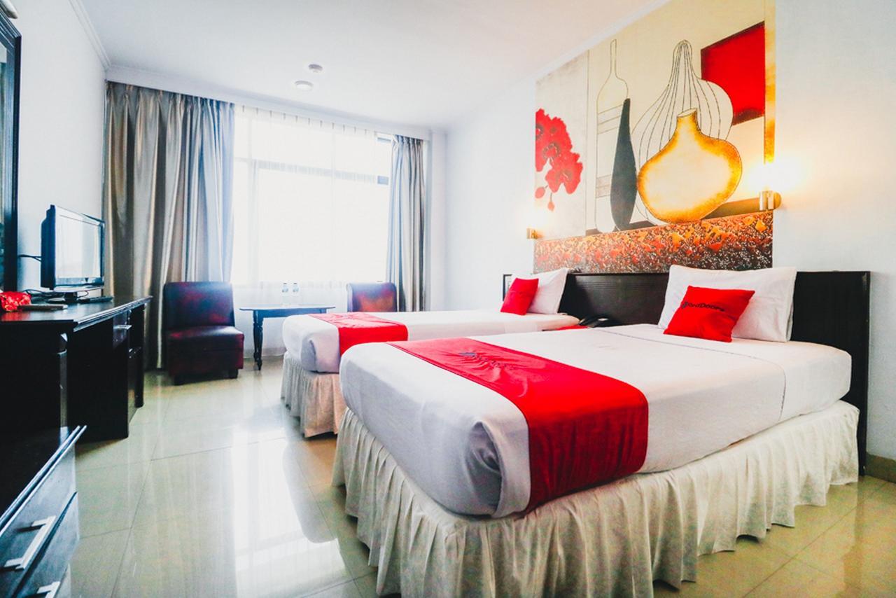 Reddoorz Plus Near Mall Ratu Indah 2 ماكاسار المظهر الخارجي الصورة