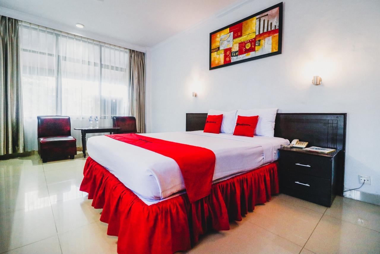 Reddoorz Plus Near Mall Ratu Indah 2 ماكاسار المظهر الخارجي الصورة