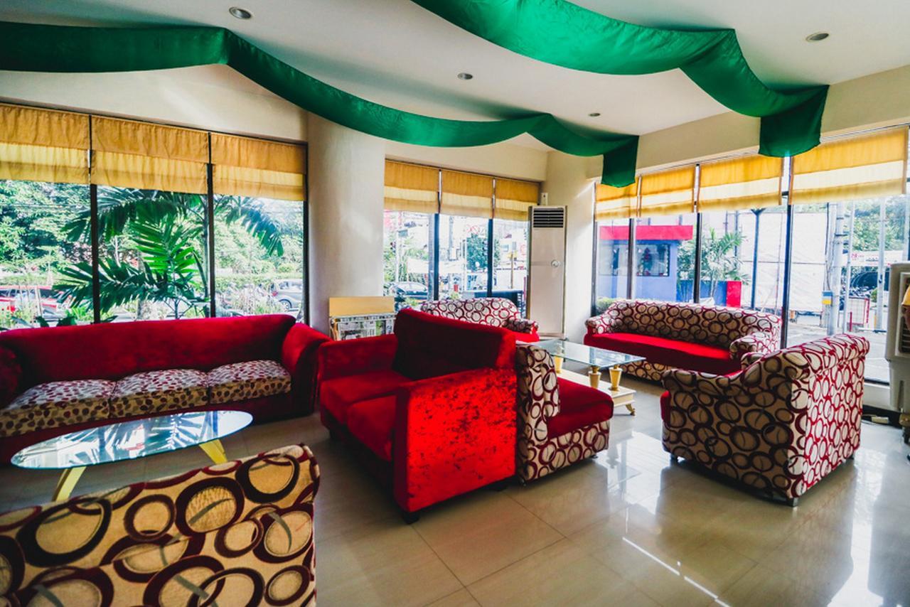 Reddoorz Plus Near Mall Ratu Indah 2 ماكاسار المظهر الخارجي الصورة